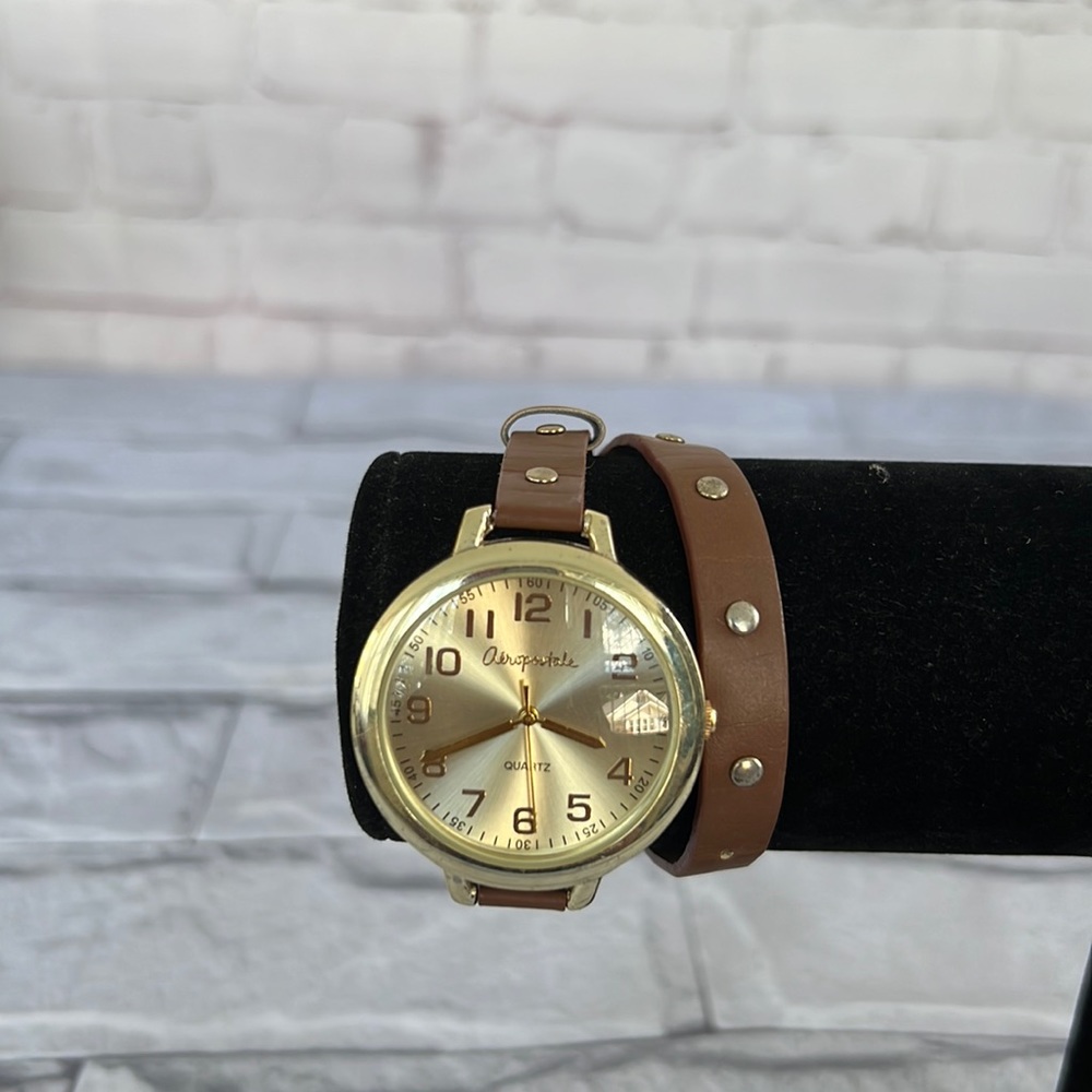 NWOT Aeropostal round bracelet FAUX LEATHER watch BROWN gold tone